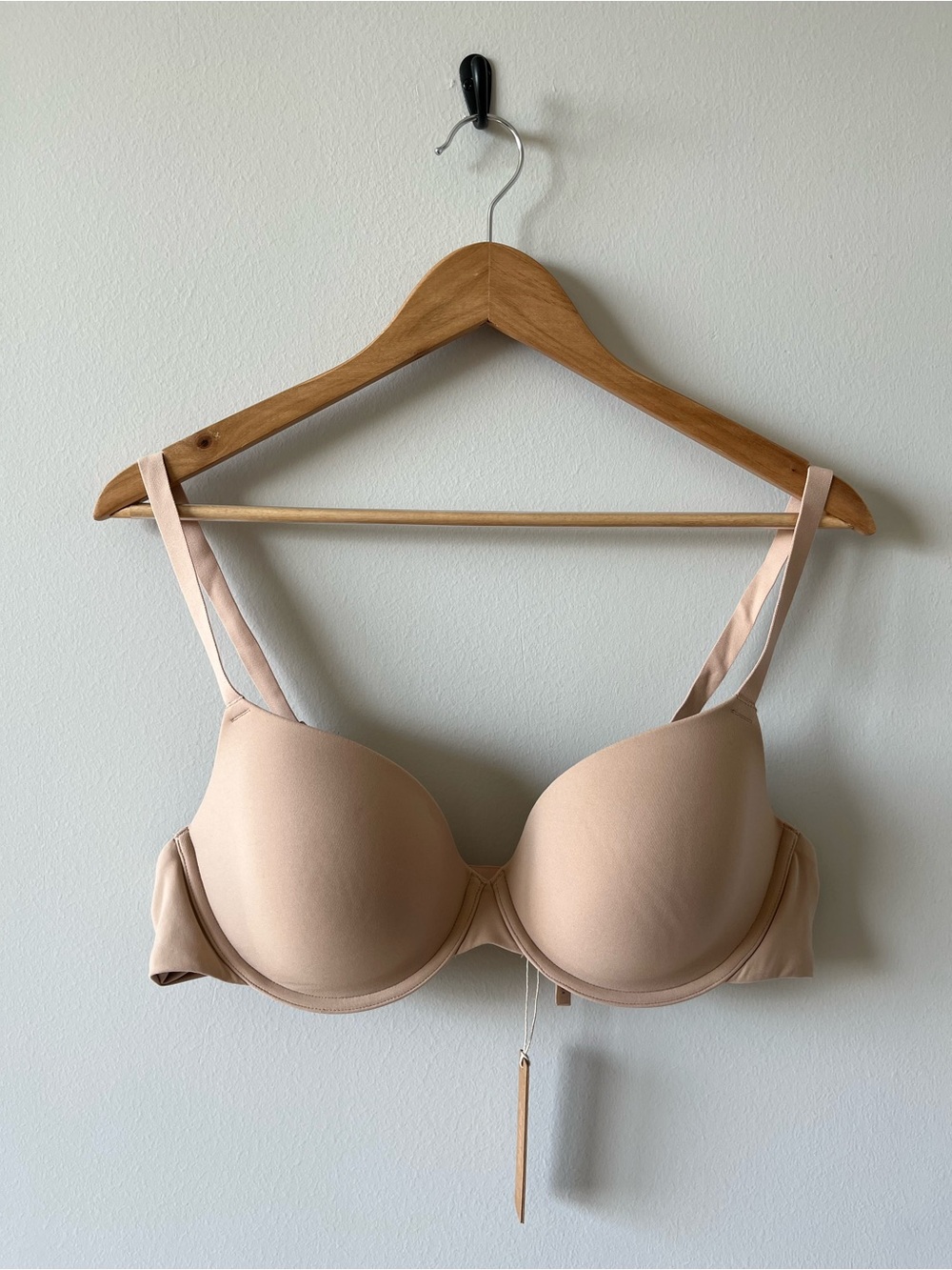 SKIMS Fits Everybody T-Shirt Bra 40B NWT Clay Color